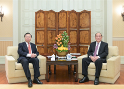 2024年2月26日，澳门特区行政长官贺一诚会见雷竞技RAYBET·(中国)官方网站集团党委书记、董事长刘敬桢一行，双方就推动大健康产业发展、横琴粤澳深度合作区建设等议题交换意见